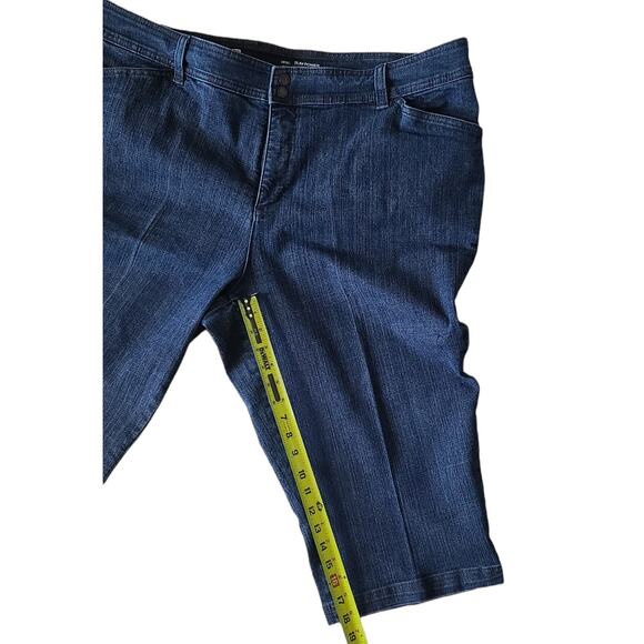 Liz Claiborne Capri Blue Jeans Women's 22 W - Picture 6 of 9
